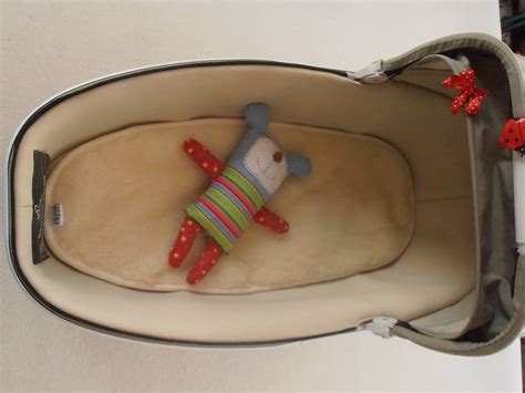 Diagram zobrazujúci rôzne funkcie kočíka Quinny