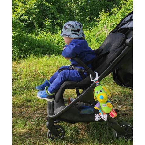 Detail preklápacej rúčky na športovom kočíku