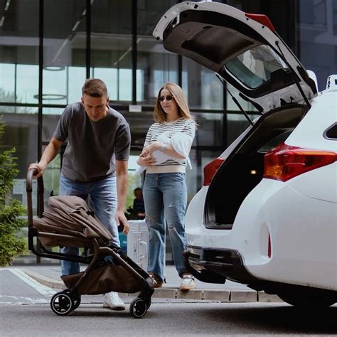 Konštrukcia kočíka Concord s nasadenou vaničkou, športovou časťou a autosedačkou