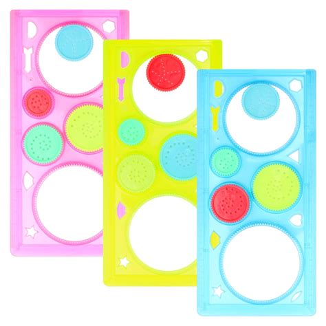 ručný nákres rôznych tvarov dojčiacich vankúšov