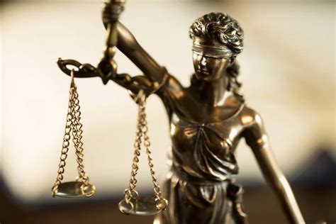 Symbol znázorňujúci rovnováhu medzi právami a zodpovednosťou