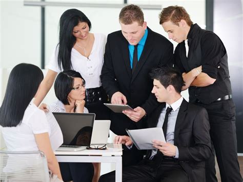 Tímová práca a vedenie