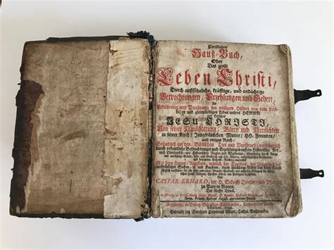 Stará kniha s ľudovými rozprávkami