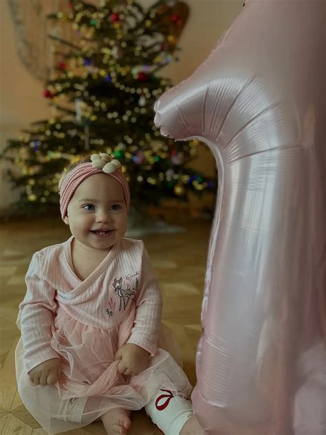 Dieťa oslavujúce svoje prvé narodeniny