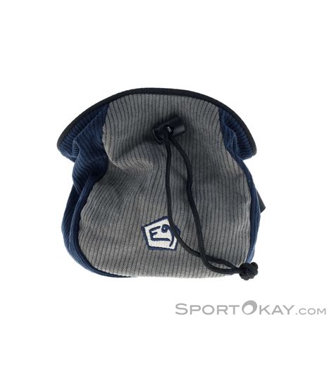 Detail vrecka na magnézium s držiakom na kefku a popruhom