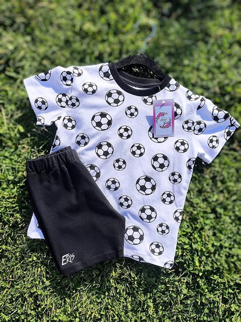 Rôzne vzory a farby detských motýlikov