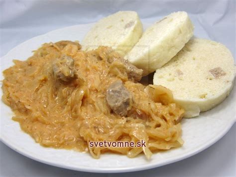 Deti jedia segedínsky guláš