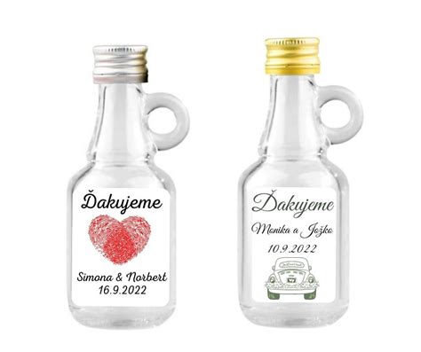 Fľaštičky s vitamínovými doplnkami