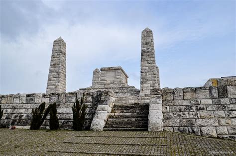 Pamätník Milana Rastislava Štefánika na Mohyle na Bradle