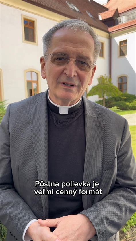 Symbolické zobrazenie rodiny s novorodencom