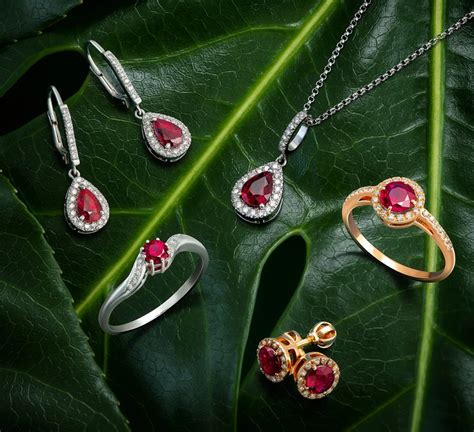 kolekcia náušníc Mikuš Diamonds