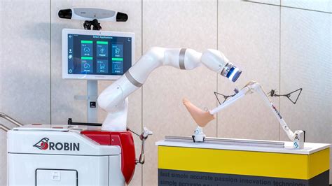 Robot Robin komunikuje s dieťaťom