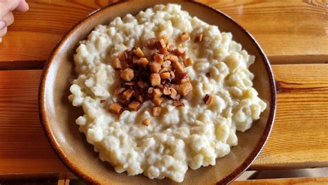 Slovenské bryndzové halušky