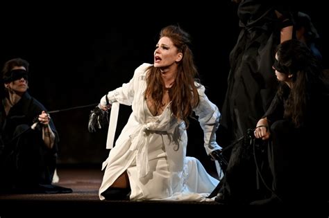 Ilustrácia opernej scény