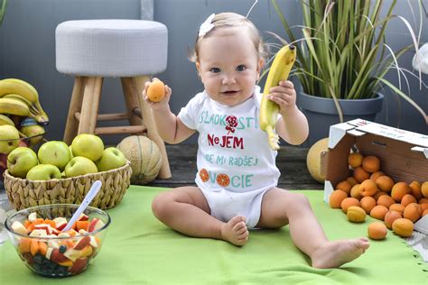 Deti jedia špenátovú polievku