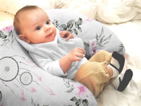 Vankúš na dojčenie