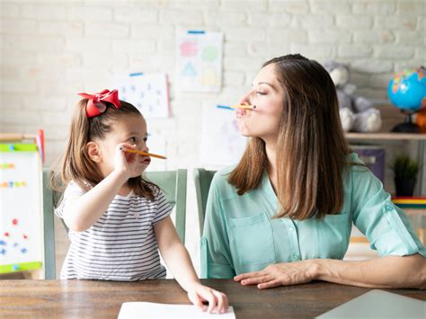 Dieťa s rodičom v lekárskej ordinácii