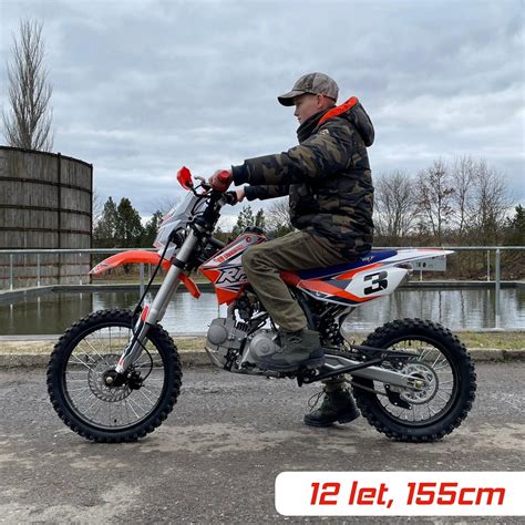 Dieťa na pitbike