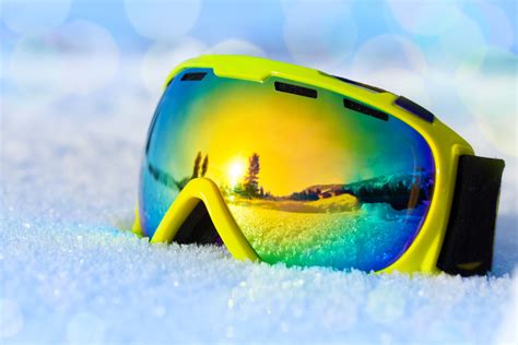 Ilustrácia rôznych typov rukavíc: lyžiarske, palčiaky, cyklistické