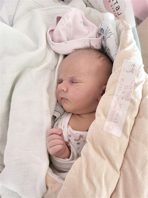 Fotografia ručičky novorodeniatka Leontýnky