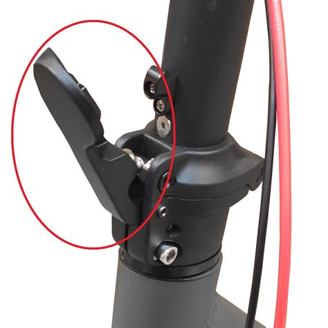 Detail skladacieho mechanizmu kočíka