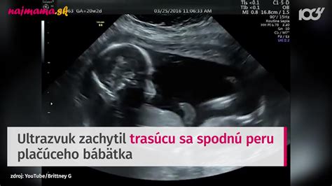 bábätko dojčené v noci