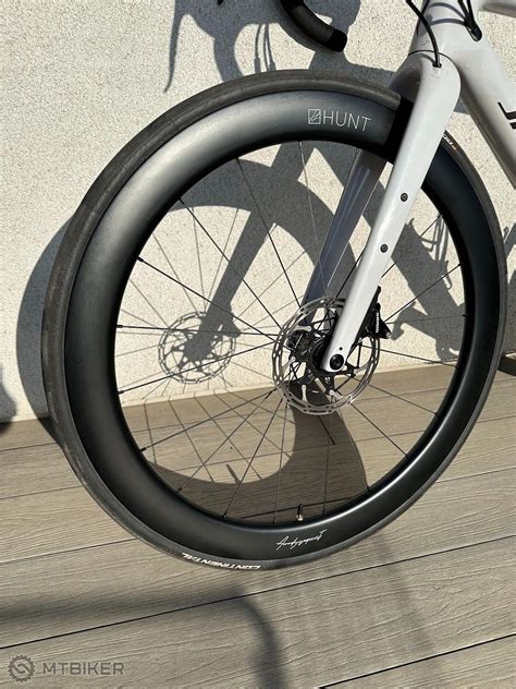 Detail univerzálneho nánožníka s návlekom na kolesá