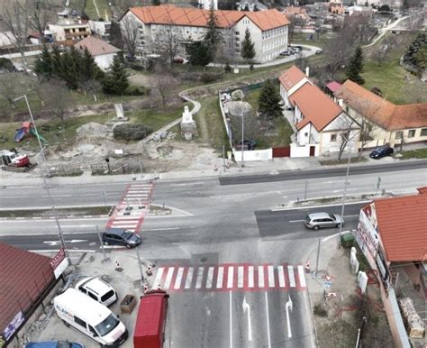 diagram porovnávajúci náraz pri jazde v smere a proti smeru jazdy