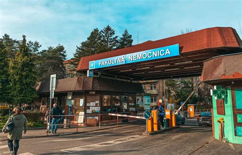 Pohľad na Fakultnú nemocnicu na Kramároch v Bratislave