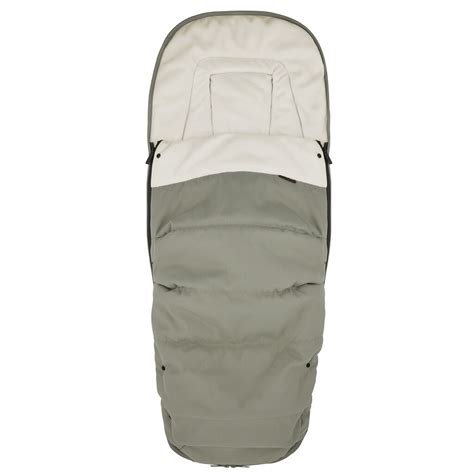 Detailný záber na fusak Pinkie pripevnený ku kočíku