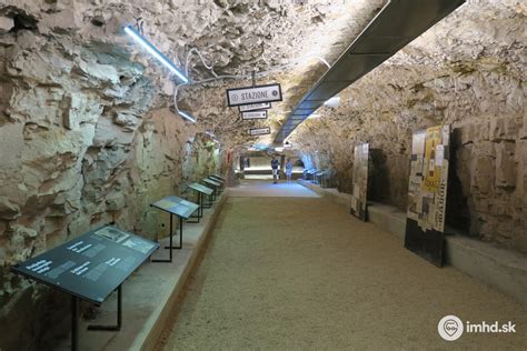 Ilustrácia podzemných tunelov a chodieb