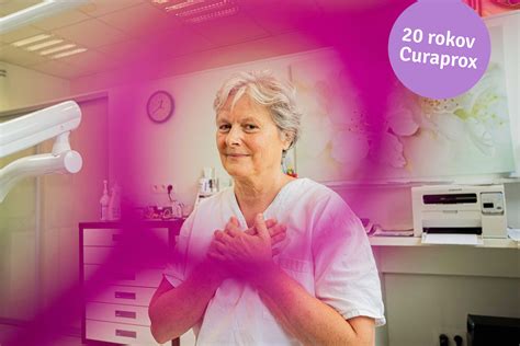 Ilustrácia tehotnej ženy s dôrazom na ústne zdravie