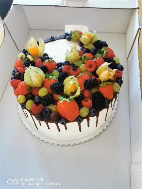 detská torta s jedničkou a ovocím