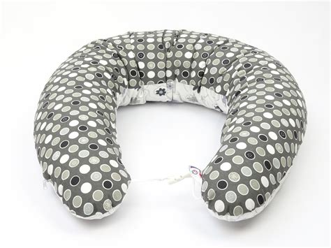 Rôzne typy dojčiacich a tehotenských vankúšov