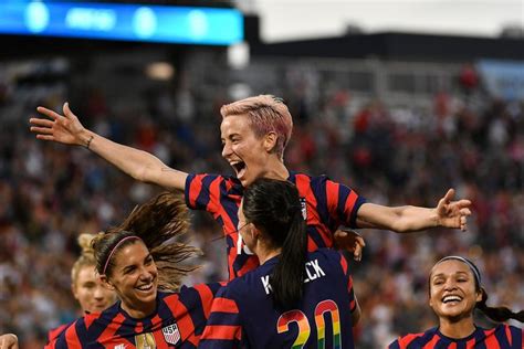 Ilustrácia ženského prsníka s vyznačenou bradavkou a dvorcom