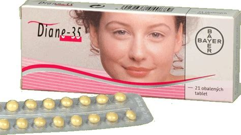 žena užívajúca antikoncepčné tabletky