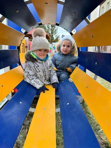 Moderné detské jasle s hračkami a aktivitami