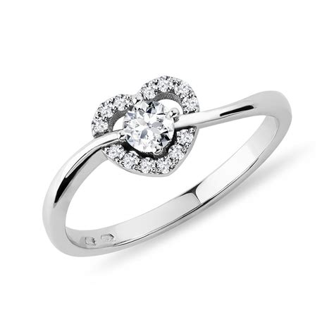 Diamantový prsteň s gravírovaním