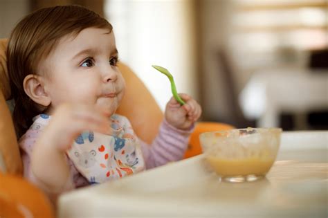 Dieťa pripravené na príkrmy