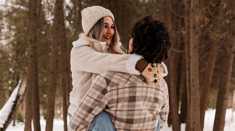 Diagram zobrazujúci rôzne typy rodinných vzťahov, ktoré môžu zakladať nárok na OČR