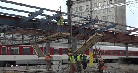 Ilustračná fotografia železničnej stanice s pokladnicou