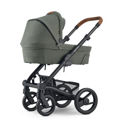 Detail prebaľovacej tašky Mutsy Nio s otvorenými priehradkami