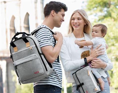 Diagram ukazujúci rôzne spôsoby uchytenia tašky na kočík