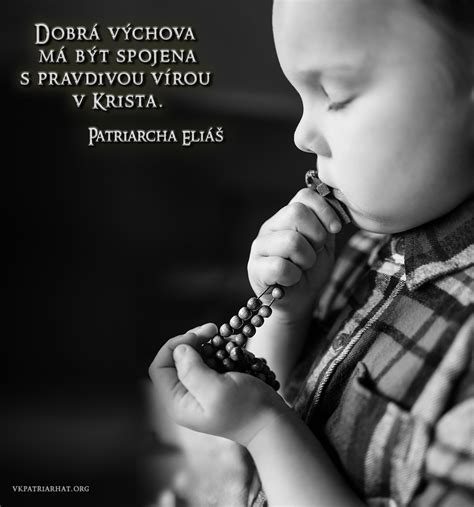 Symbolická fotografia znázorňujúca ochranu rodiny