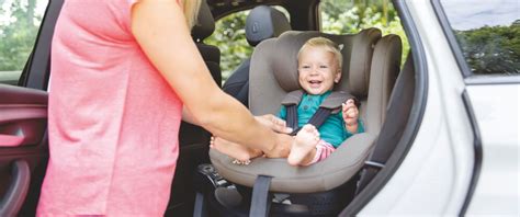 Ilustračný obrázok detskej autosedačky vajíčko