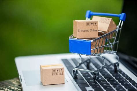 Detail košíka na nákupy pod kočíkom