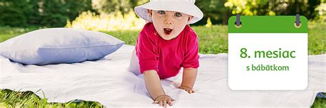 Dieťa v 10 mesiacoch, ako sa plazí a objavuje okolie