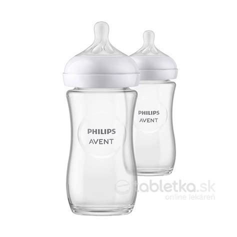 Staroveké dojčenské fľaše s jednoduchými cumlíkmi