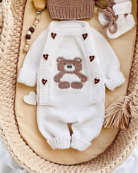 Pletený overal pre bábätko