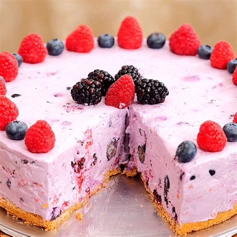 Detail silikónového cumlíka na ovocie s ovocím vnútri